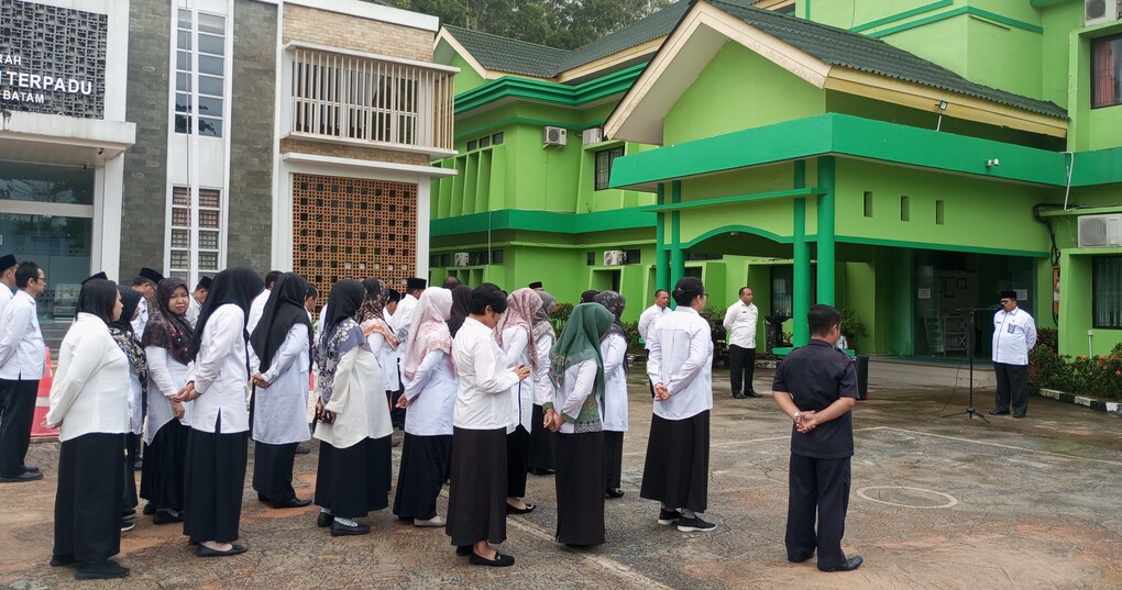 Apel Pagi ini, Zulkarnain Pastikan Kesiapan Panitia Hari Amal Bhakti ke-78 Kementerian Agama Republik Indonesia 