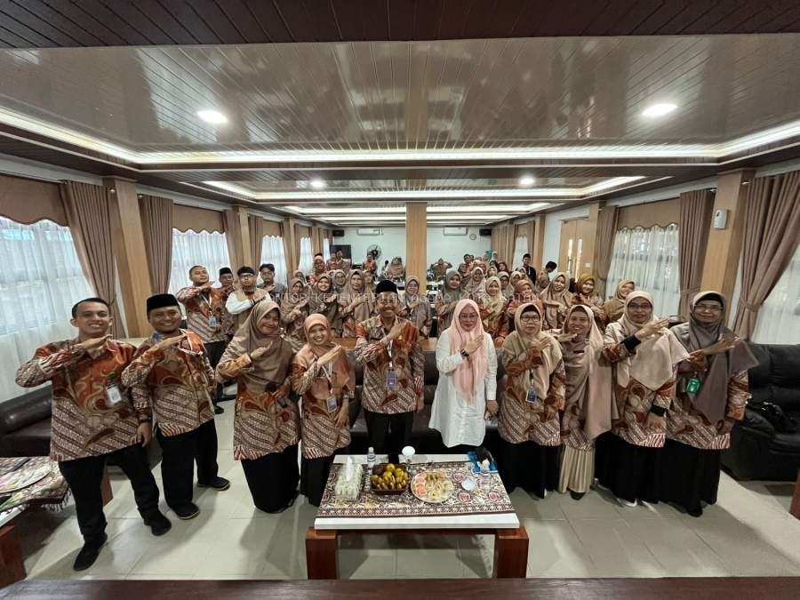 Wujudkan Pembelajaran Bermakna, MAN 1 Kota Batam Gelar Bimtek Kurikulum Berbasis Cinta