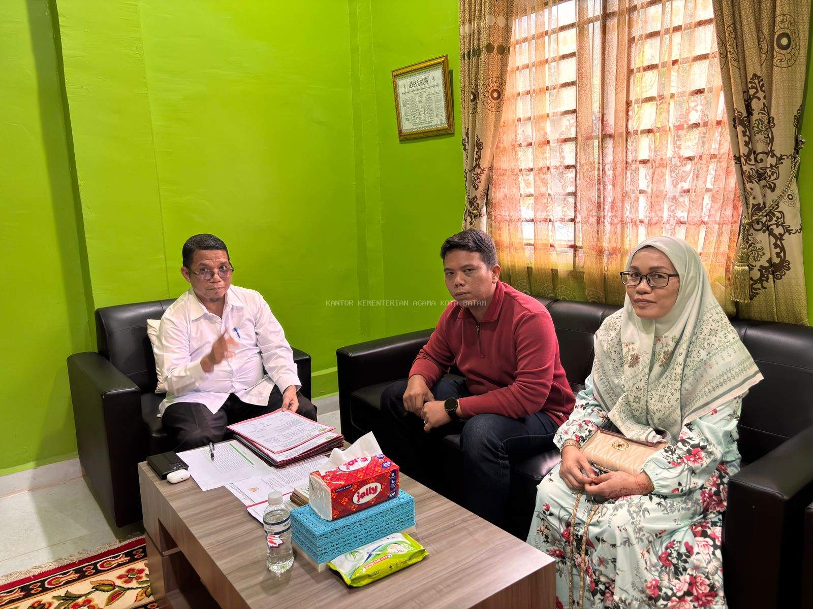 KUA Sekupang Batam Gelar Bimbingan Perkawinan untuk 8 Pasang Calon Pengantin, Tekankan Pencegahan Judi Online. 