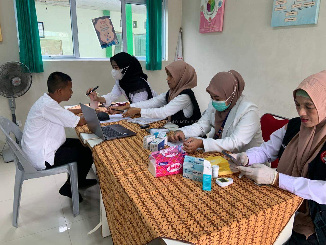 MTsN 1 Batam Gelar Pemeriksaan Kesehatan Bersama Tim Puskesmas Tanjung Buntung