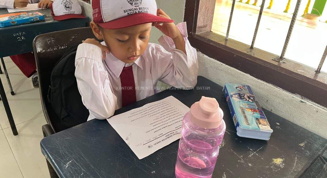 Mengukur Pemahaman dan Hasil Belajar, Hari Pertama PTS di MI Raudlatul Qur’an Batam Berlangsung Tertib dan Penuh Semangat