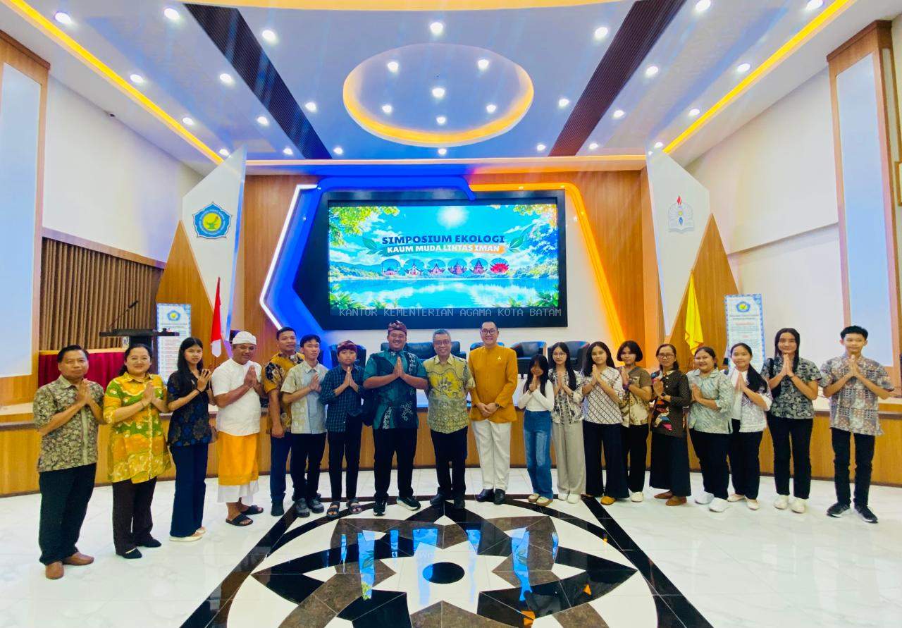 Bersama Menjaga Bumi, Made Karmawan Ajak Generasi Muda Lintas Iman Jadi Garda Terdepan Pelestarian Lingkungan