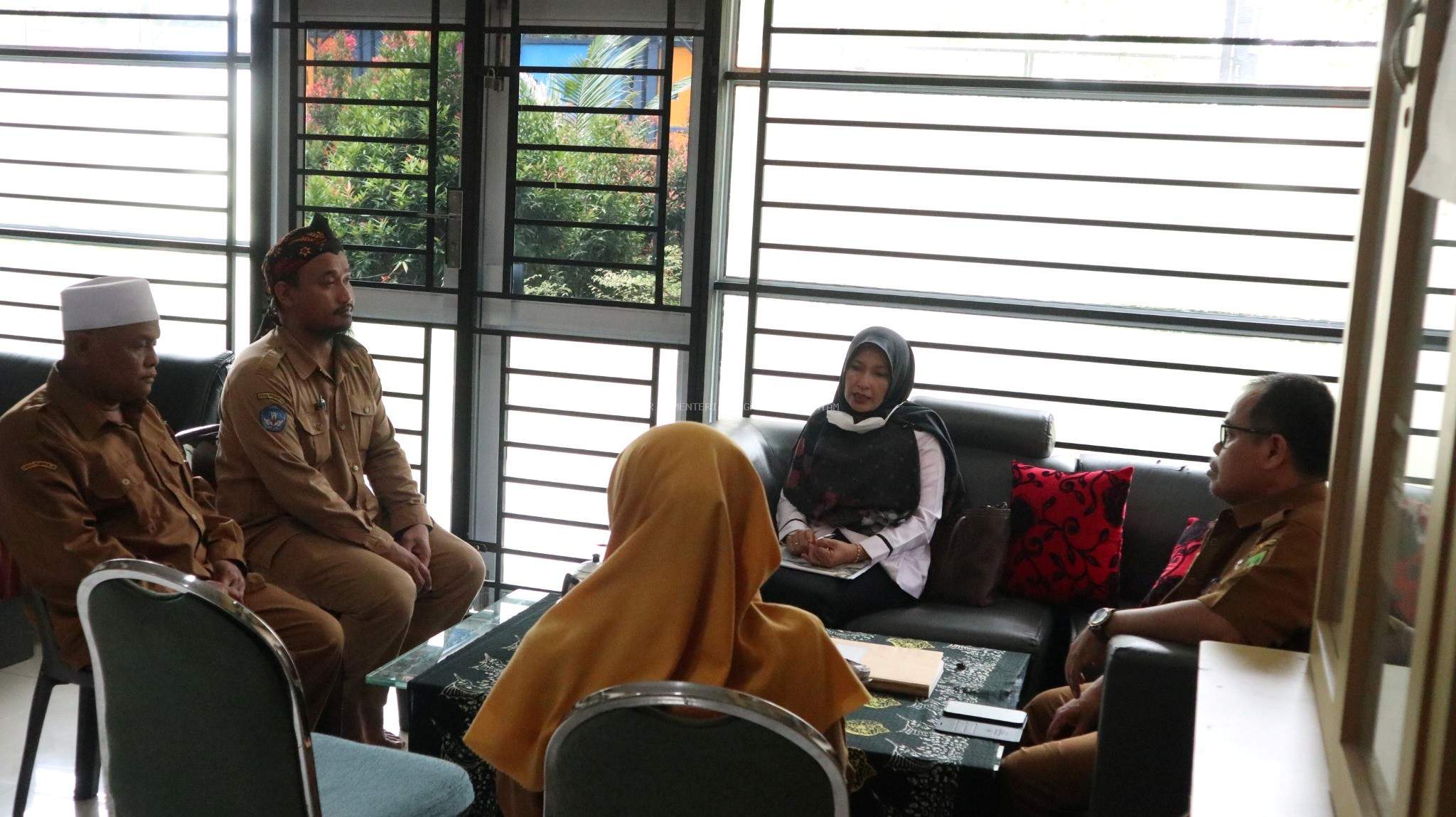 Pasca Belajar Dari Rumah akibat Asap, Pengawas PAI Kemenag Kota Batam Monitoring dan Supervisi di SMPN 9 Batam