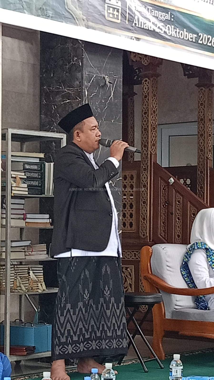 Kepala KUA Sungai Beduk Sampaikan Tausiyah "Wanita Tiang Negara" pada Pengajian Rutin BKMT di Masjid At-Taubah