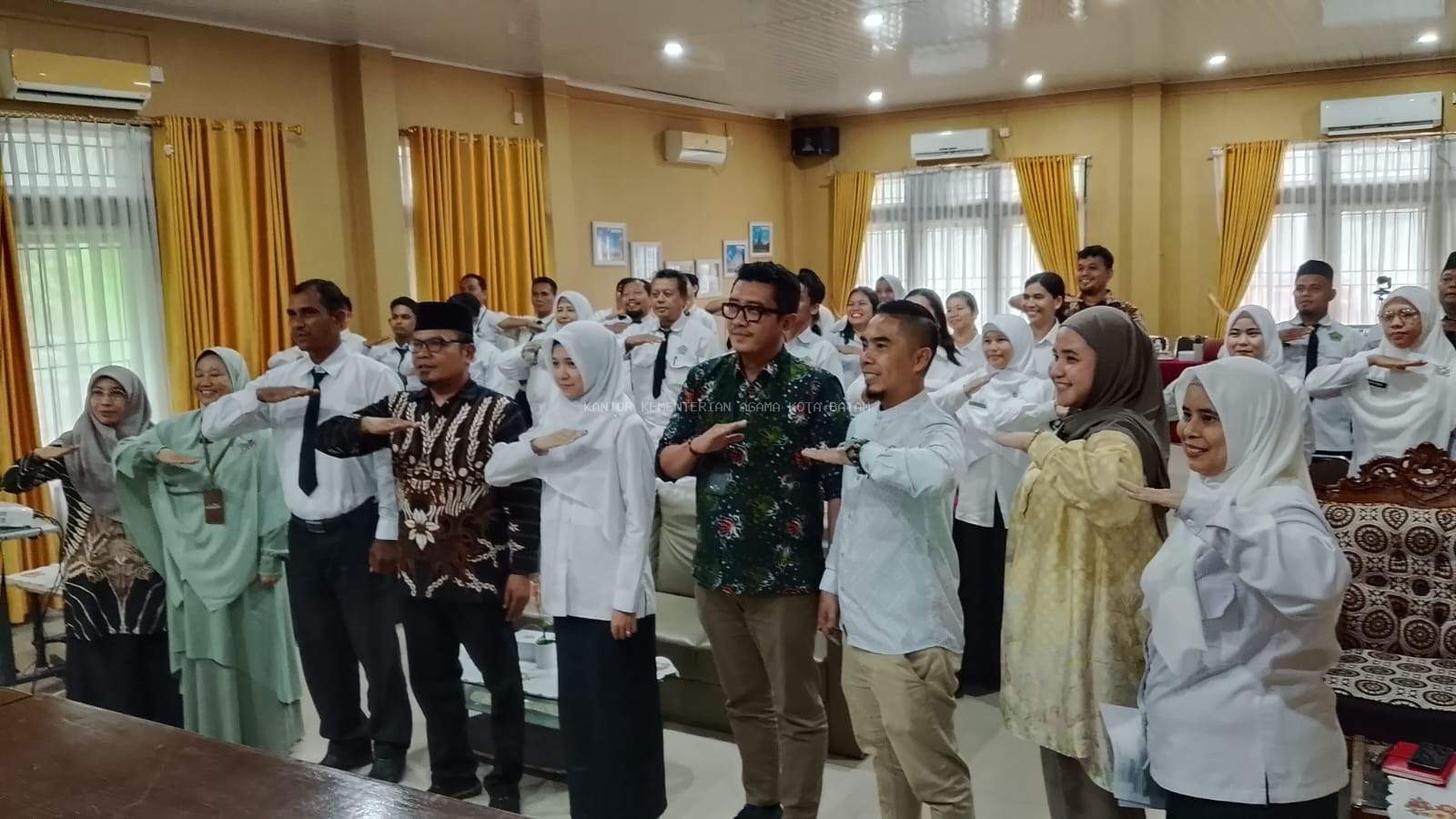 Kasubbag TU Kemenag Batam Tutup Orientasi Penguatan Nilai dan Etika Tahap III 2026