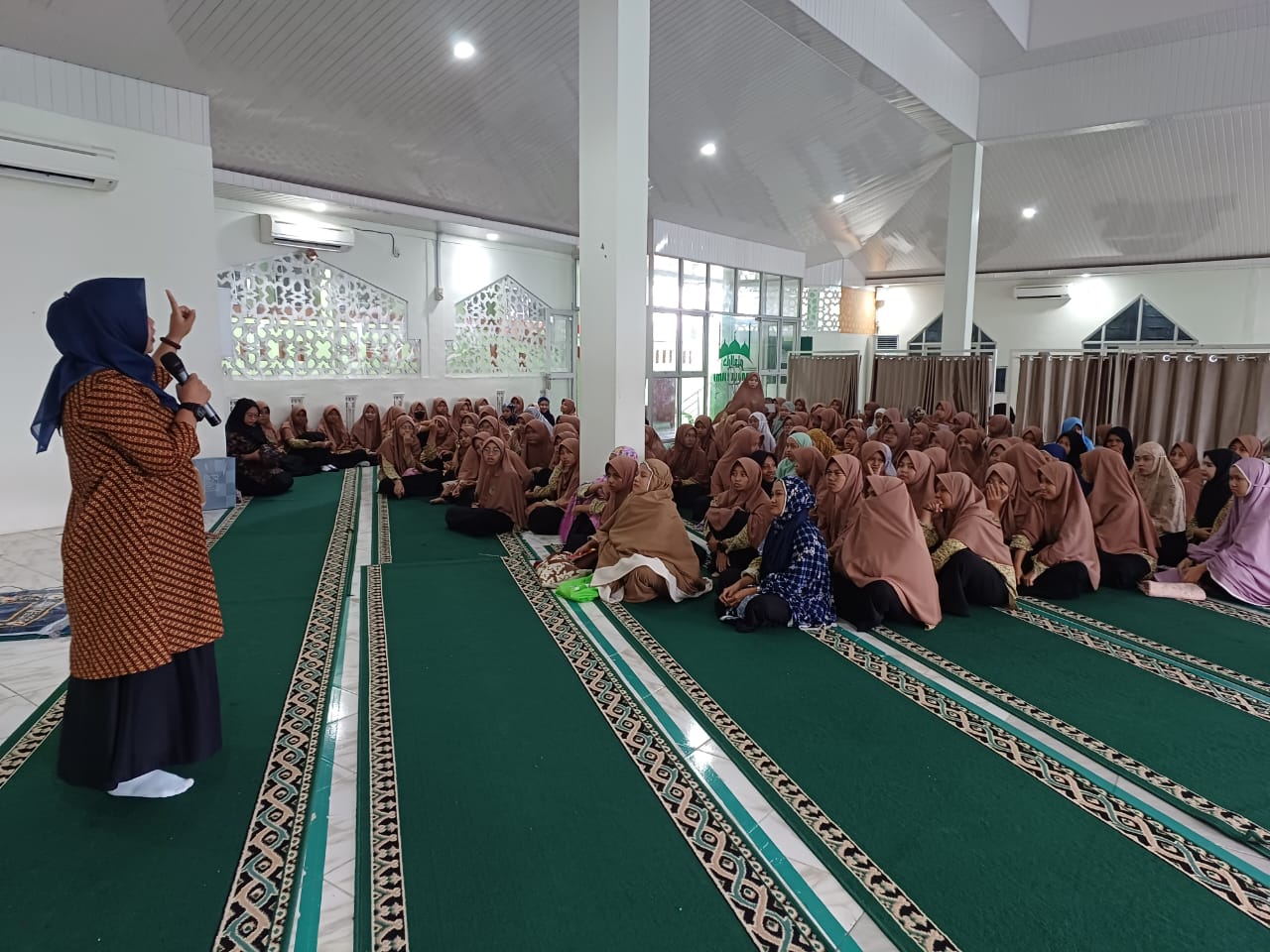 Institute Kesehatan Mitra Bunda Persada Sosialisasi dan Promosi di MA USB Filial Man Batam.