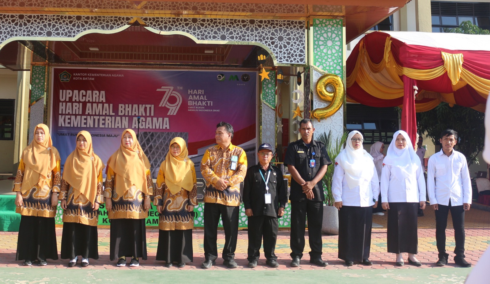 Usai Upacara HAB Ke-79 Kemenag RI, Beberapa Pegawai Kantor Kemenag Kota Batam Raih Penghargaan