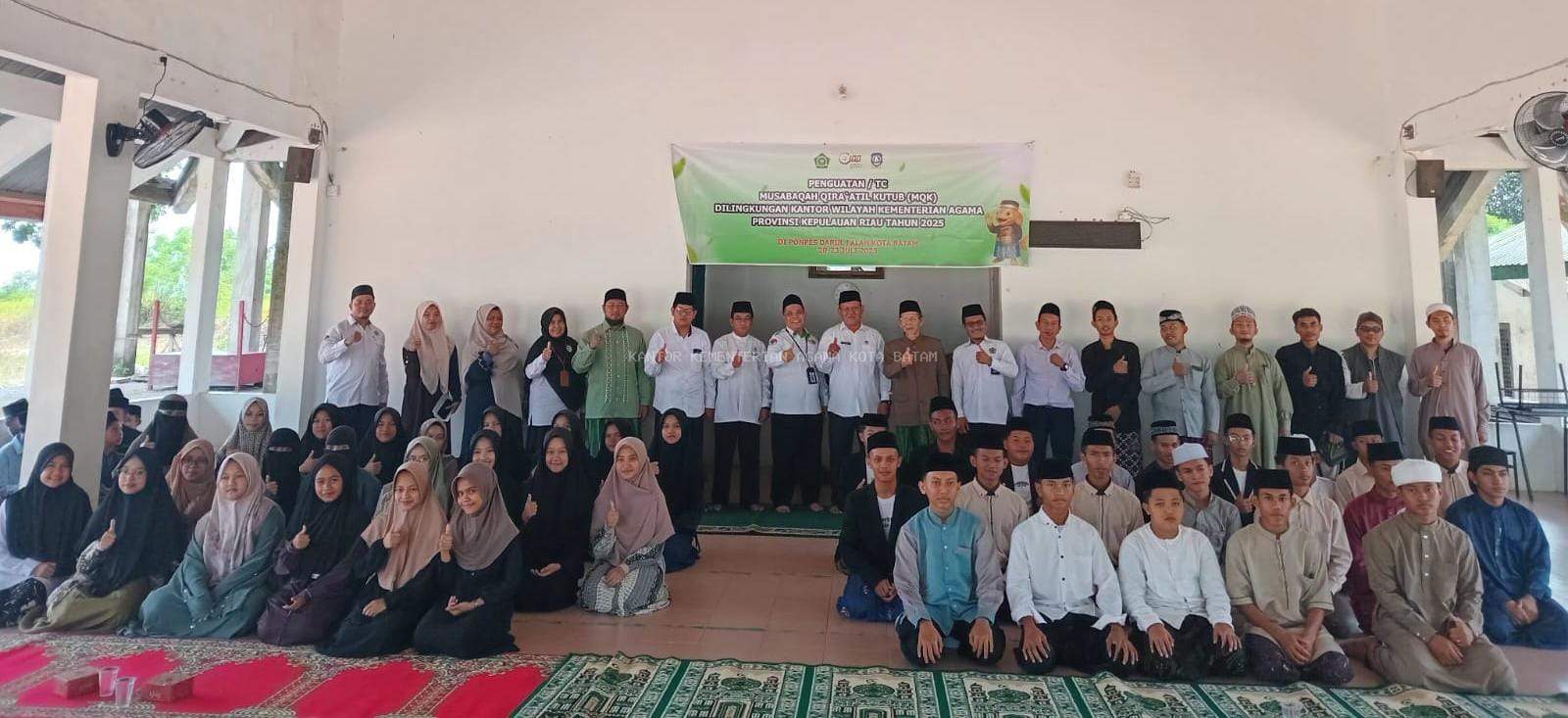 Kanwil Kemenag Kepri Gelar Penguatan Musabaqah Qira'atil Kutub (MQK) Persiapan Tingkat Nasional 2025