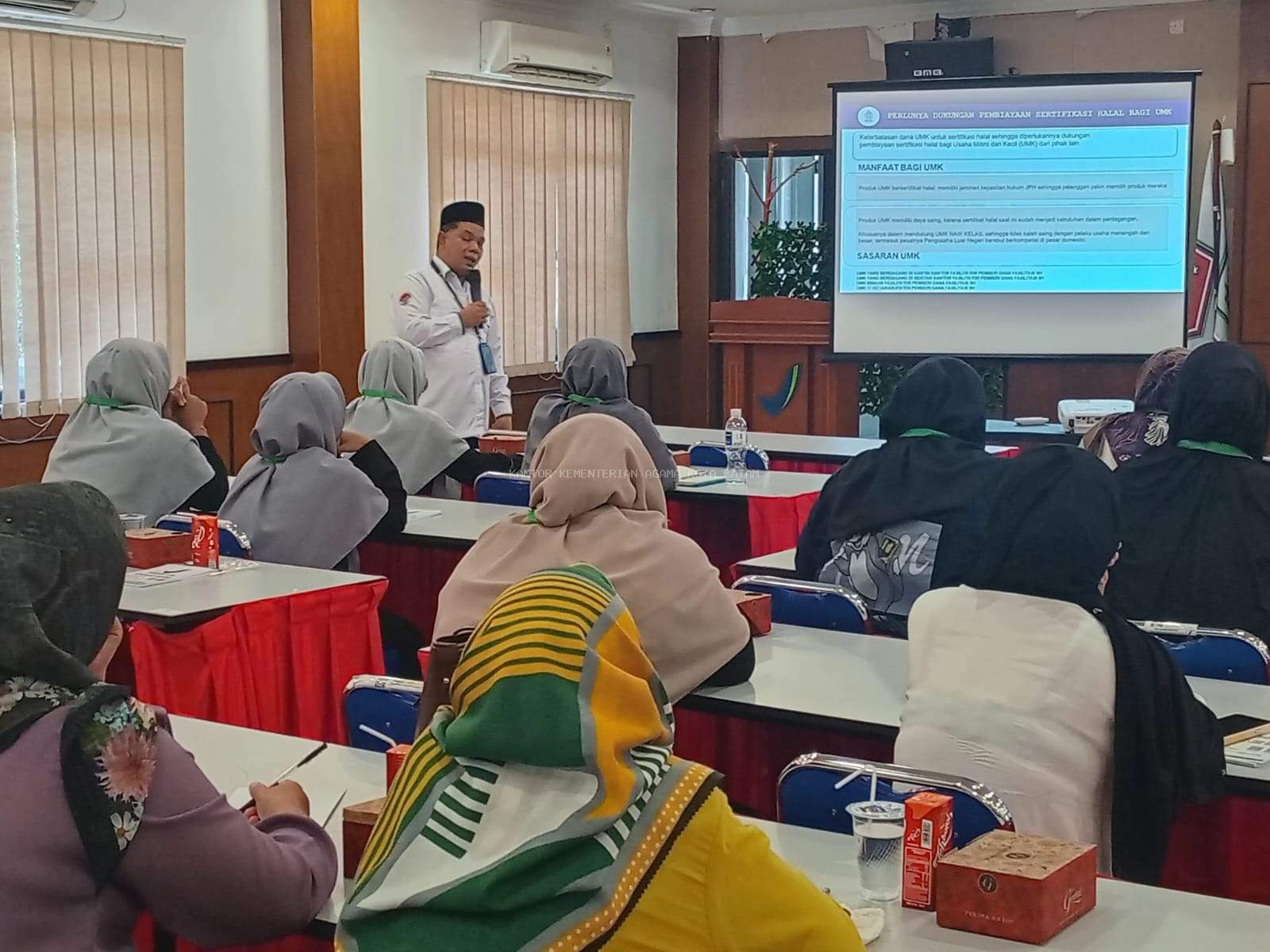 Bimbingan Teknis Keamanan Pangan Batch 2: Kemenag Batam Sosialisasikan Sertifikasi Halal Produk Pangan