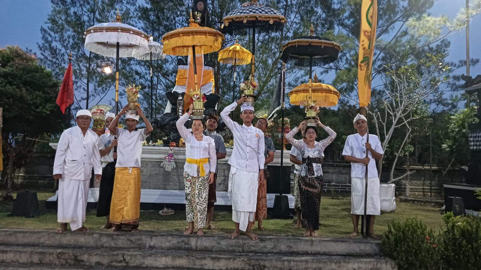 Piodalan Pura Giri Natha Puncak Sari, Momentum Perkuat Nilai Dharma dan Hidup Sehat