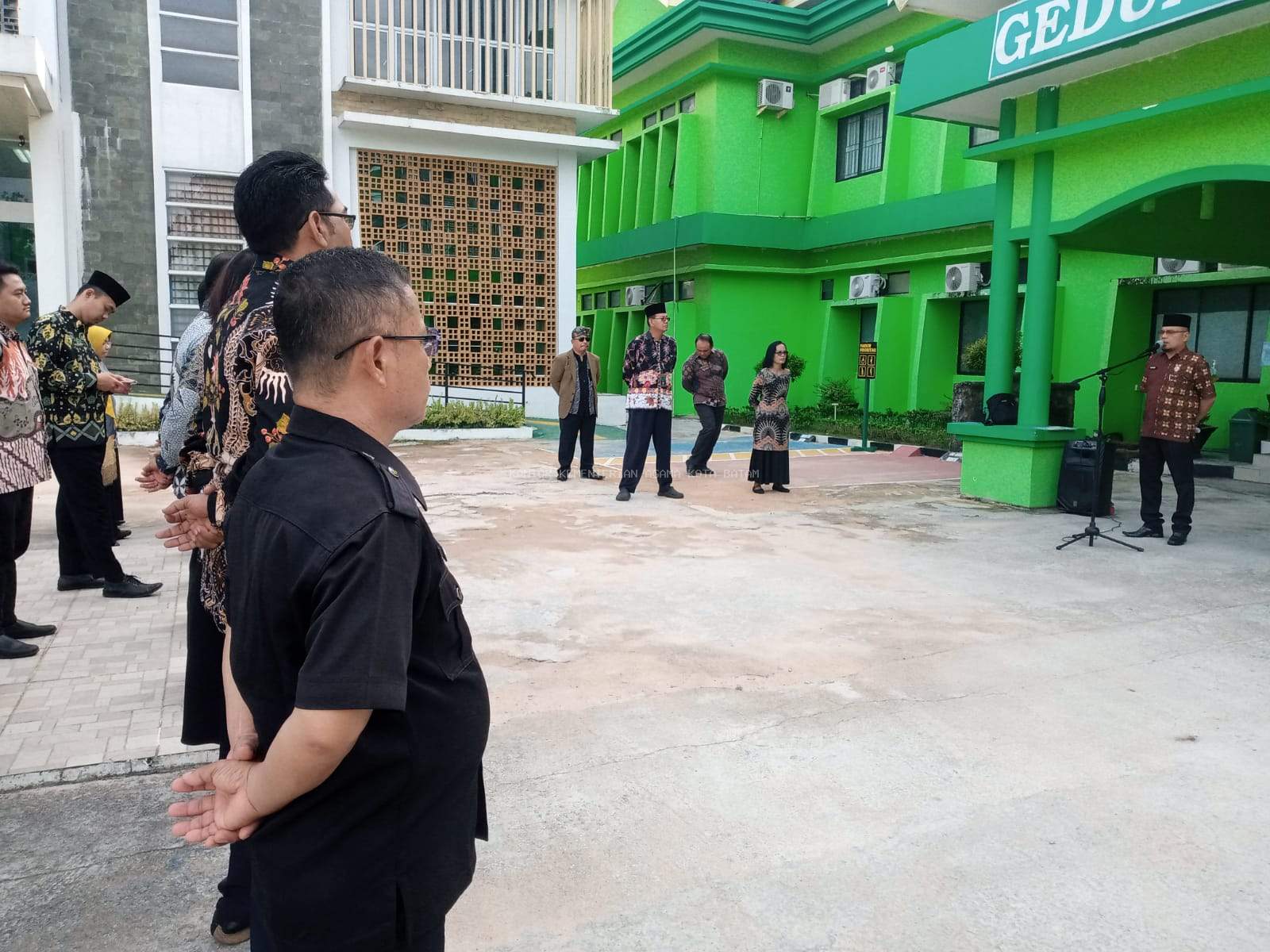 Kasubbag TU Kemenag Batam Tekankan Tertib Administrasi dan Kejujuran ASN