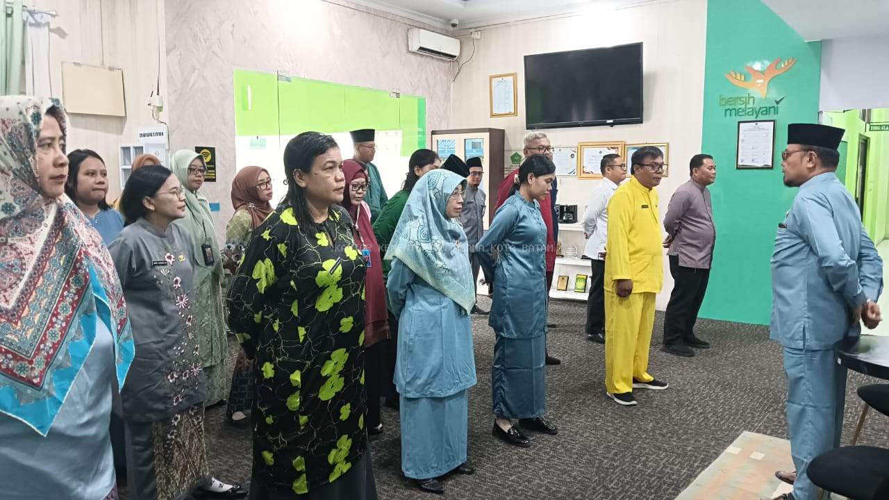 Meski Hujan, Kemenag Batam Tetap Gelar Apel Pagi
