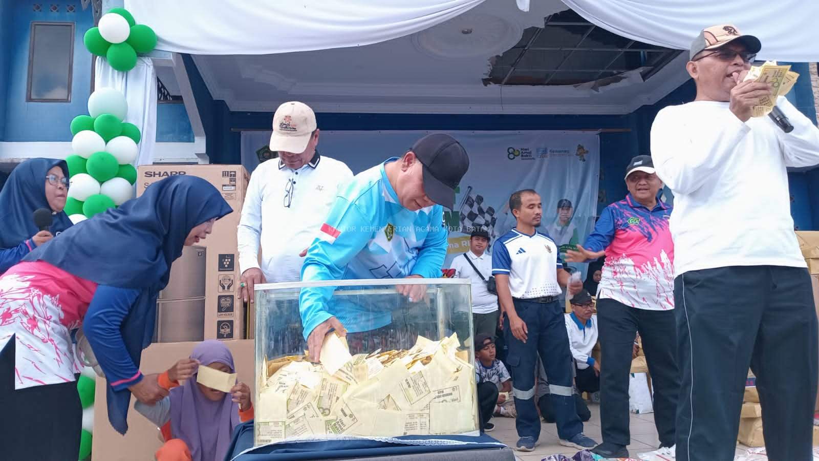Semarak HAB ke-80 Kemenag: Ribuan Peserta Lintas Agama Padati GOR Kawal Bintan untuk Jalan Sehat Kerukunan